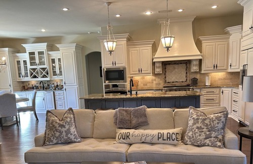 Conway House | Perfect setting for viewing the solar eclipse.