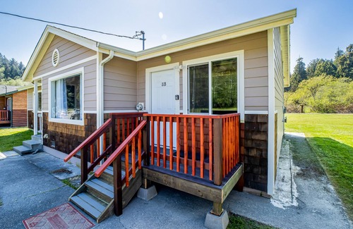 Orick Apartment | Perfect Studio Suite Near Beach & Redwoods w/ Kitchenette, Private W/D, & WiFi!