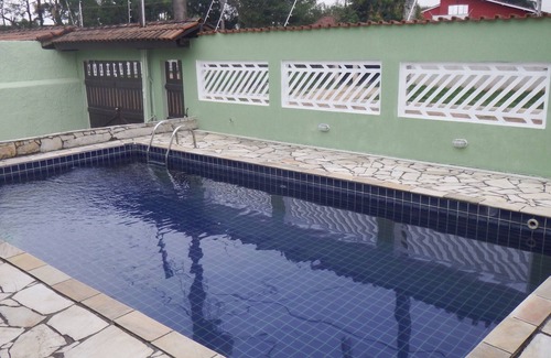 Jardim Santa Tereza House | Perfect with swimming pool, barbecue and 200m from the beach.