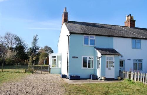 Woodbridge House | Period Cottage near Suffolk Coast and Forest