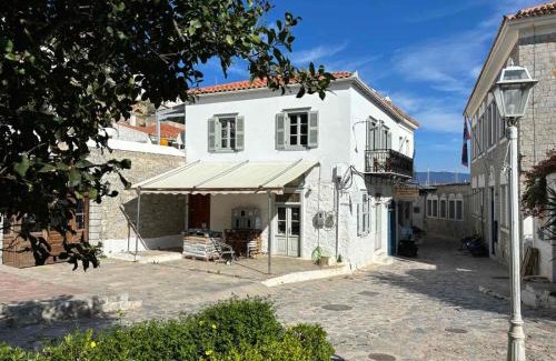 Hydra Apartment | PERIVOLAKIA VIEW