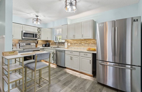 Yulee House | Pet & Family-Friendly w/Fenced Yard & Golf Cart