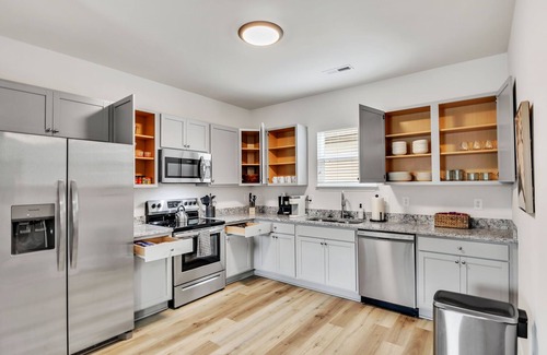 Greer House | Pet-Friendly 2BR Greer Home, King Beds & Fire Pit