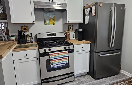 Wonder Lake Cottage | Pet Friendly ($50) 2b/1b Cottage with large yard just off the lake!