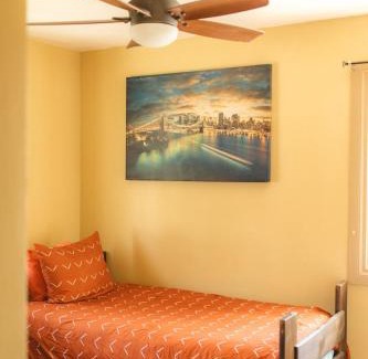 Billings House | Pet Friendly 6 Guest Stay w Yard