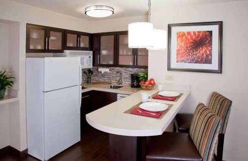 Alpharetta Hotel | Pet-friendly and Spacious 2BR Suite with Kitchen! Free Breakfast, Pets Allowed!