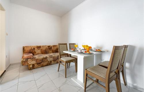Dubrovacko Primorje Apartment | Pet Friendly Apartment In Dubravica