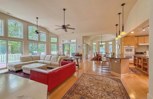 Cape Charles House | PET FRIENDLY-BEAUTIFUL APPOINTED HOME WITH BAY VIEWS AND PRIVATE COMMUNITY BEACH