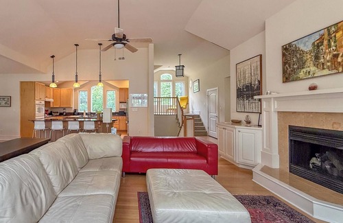 Cape Charles House | PET FRIENDLY-BEAUTIFUL APPOINTED HOME WITH BAY VIEWS AND PRIVATE COMMUNITY BEACH