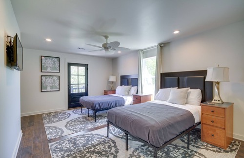 Biloxi Cottage | Pet-friendly Biloxi Getaway < 1 Mi to Beach!