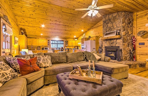 Cabot Cottage | Pet-friendly Cabot Cabin w/Fenced Yard!