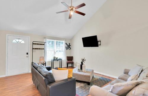 Paw Creek House | Pet- Friendly, & Close to Uptown