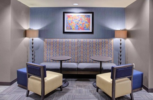 Columbus Hotel | Pet-Friendly Columbus Retreat | Free Breakfast Included Near Scotio Dows