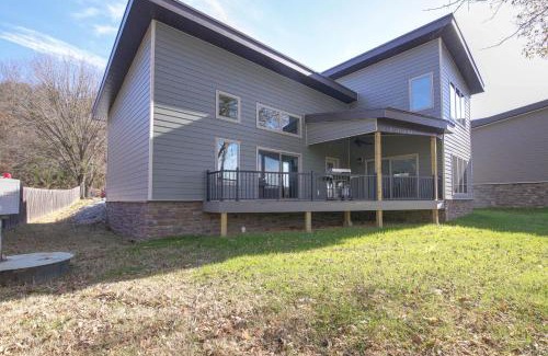 Cotter House | Pet-Friendly Cotter Retreat with Deck and Gas Grill!