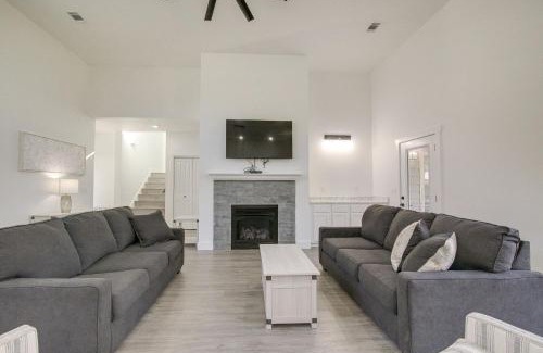 Cotter House | Pet-Friendly Cotter Retreat with Deck and Gas Grill!