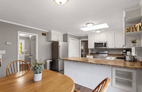 Cary House | Pet Friendly Fenced In 4 BDRM 3 BA DT Cary Home