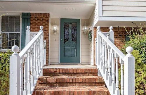 Cary House | Pet Friendly Fenced In 4 BDRM 3 BA DT Cary Home