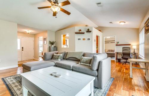 Pensacola House | Pet-Friendly Home with Yard - 8 Mi to Perdido Keys!