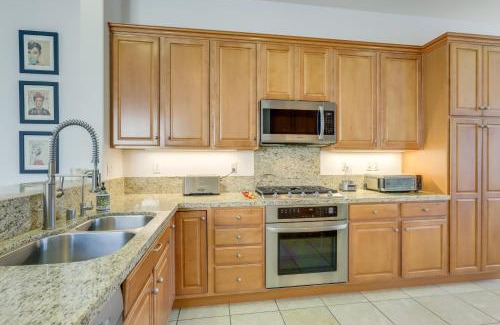 Indio House | Pet-Friendly Indio Home with Hot Tub 55 and Community