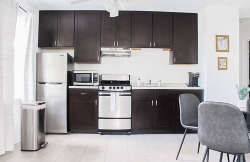 Myrtle Beach Condo | Pet Friendly l 3 Min Walk to Beach l 9 Palms