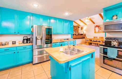 Angel Fire House | Pet Friendly | Monte Verde Lake | Fireplace | Deer Casa