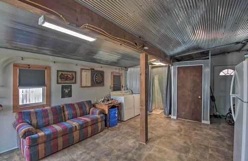 Dawn Apartment | Pet-Friendly Vacation Rental in Braymer!