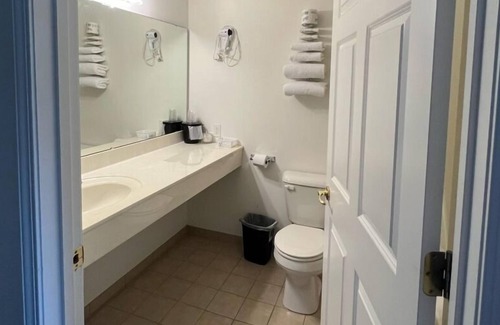 Renault Apartment | Petite Double Queen Suite with Free Breakfast!