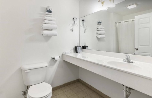 Renault Apartment | Petite Double Queen Suite with Free Breakfast!