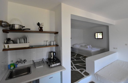 Ios Town Hotel | Petra Holiday Village
