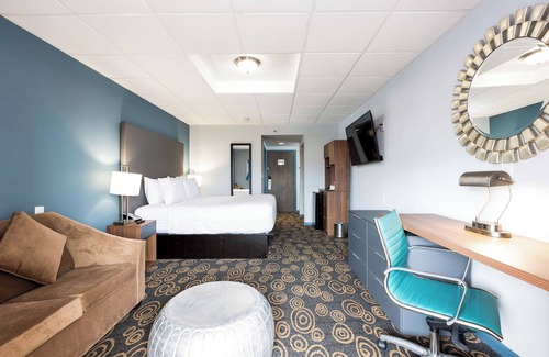Flagami Hotel | Pets Allowed Unit With Pool Close To Miracle Mile And Art District