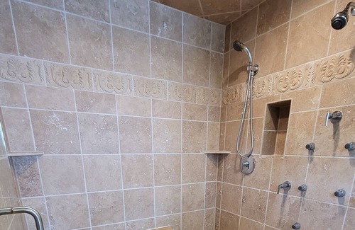 Pewaukee Villa | Pewaukee Lake villa with two outdoor patios and a gourmet kitchen.