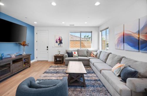 La Quinta House | PGA Signature at its FINEST Steps to resort Game Room Luxe Interior