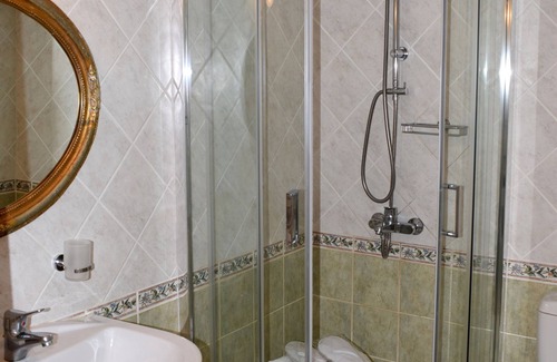 idhra Hotel | Phaedra Hotel