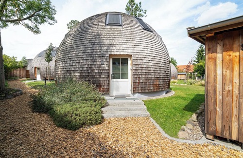 Muritz House | Phoebe ball house - naturally built with clay & seaweed, sauna, 2 bathrooms & terraces