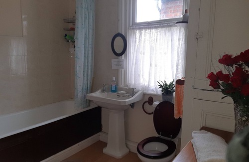 Barrow-in-Furness House | Phoenix Guest House