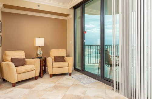 Orange Beach East Hotel | Phoenix IX by Brett Robinson Vacations