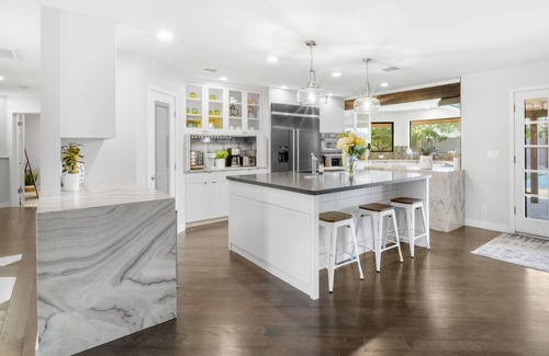 Deer Valley House | Phoenix Pool ~ Pool Table ~ BBQ ~ 4 BR: Luxury!