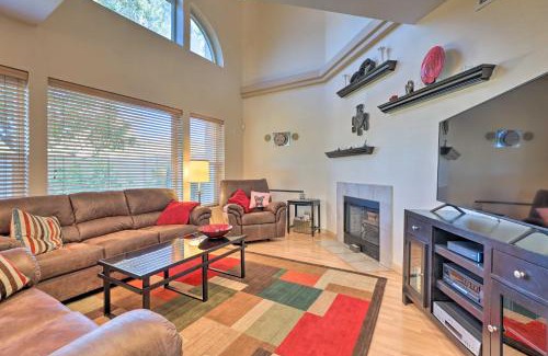 North Mountain House | Phoenix Townhome with Pool Access, 13 Mi to Old Town