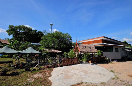 Cherngtalay Hotel | Phuket Numnoi