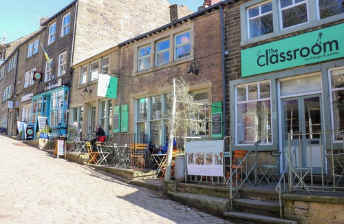 Haworth Cottage | Piccadilly View