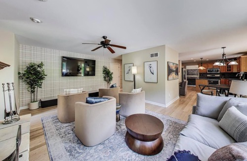 Lake Geneva House | Pickle My Fancy | Game Room, Sauna, and Private Pickleball Court | Sleeps 14