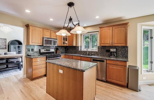 Lake Geneva House | Pickle My Fancy | Game Room, Sauna, and Private Pickleball Court | Sleeps 14