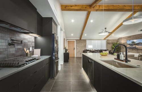 Park Scottsdale Nine House | Pickleball Palace- pickleball court, spa pool