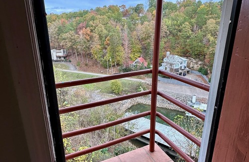 Counce Villa | Pickwick Lake front Villa w/sensational views, boat slip & pool in Counce, TN