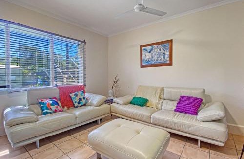 Picnic Bay Apartment | Picnic Bay Apartments Unit 1