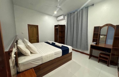 Omadhoo Hotel | Picturesque luxury Hotel close to beach