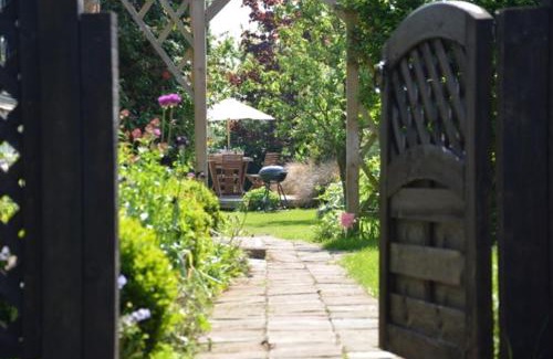 Beccles House | Piglet Cottage. A well equipped home from home.