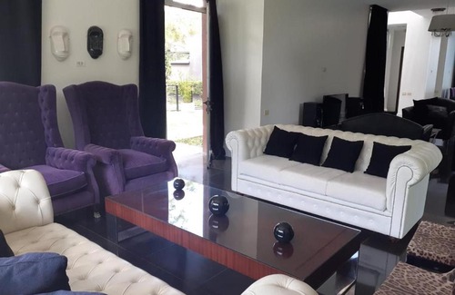 Lagomarsino House | PILAR BARRIO PRIVADO con AMENITIES CASA 6 AMB CON PISCINA