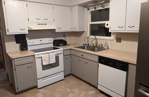 Columbus House | Pinball House | Pet-Friendly | Quiet Neighborhood