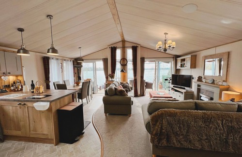 Yealand Conyers Cottage | Pine Lake View